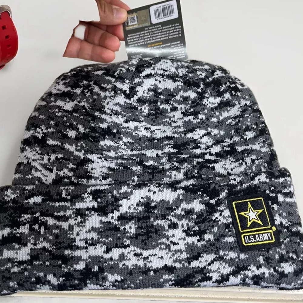 US ARMY KNIT BEANIE CAP~Ski Hat Official NWT BlackWhiteGrey Camouflage Pattern